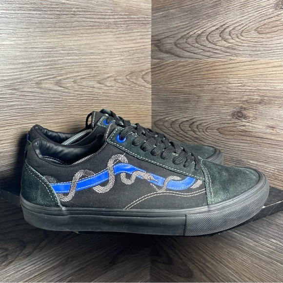 Vans old skool breanna geering black blue snake